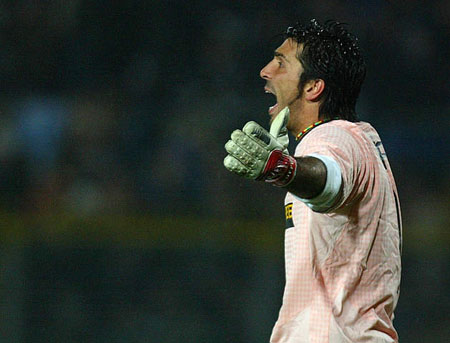 禁区内的 禁区内的