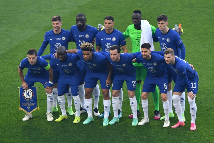 牌的英雄跟 牌的英雄跟